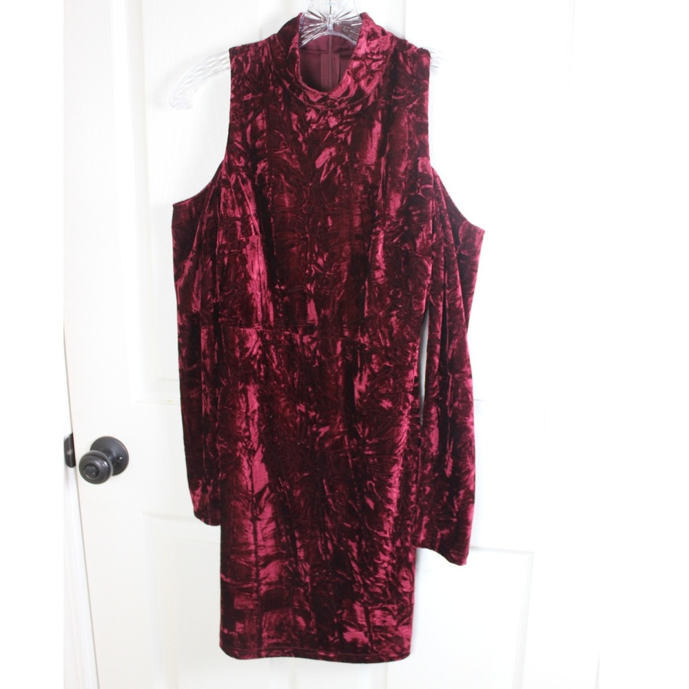 Lulus Burgundy Velvet Cold Shoulder Mock Neck Mini Dress Size S